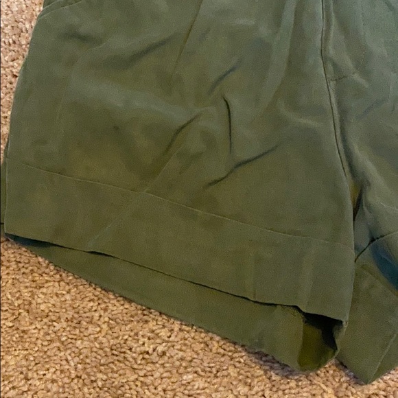Philosophy petite olive green high waisted shorts - Picture 4 of 6